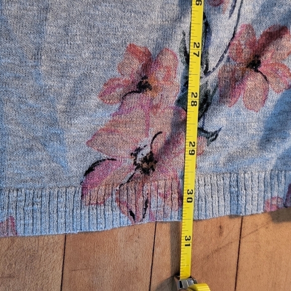 Torrid Heather Grey Floral Knit Cardigan Size 1X - Picture 7 of 9